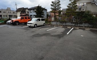 敷地内ガレージ