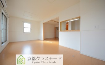 南向きで陽当たり良好なLDK13.2帖♪