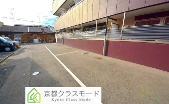敷地内ガレージ
