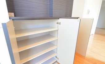 シューズＢＯＸを開けたところ