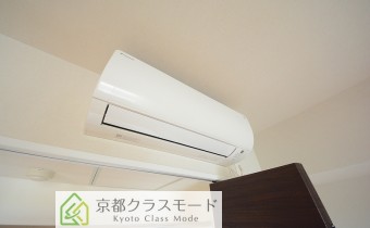 洋室4.3帖のエアコン