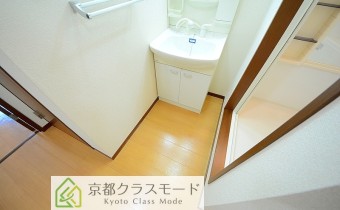 脱衣洗面室