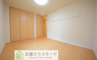 洋室7.4帖