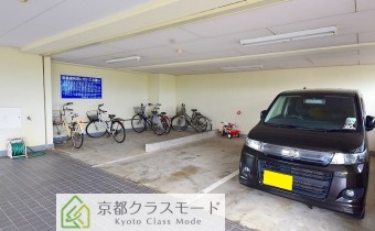 敷地内ガレージ