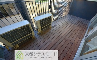 玄関ポーチ・バルコニー