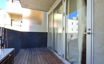 玄関ポーチ・バルコニー