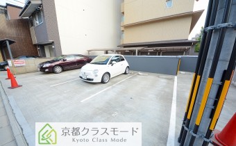 敷地内ガレージ