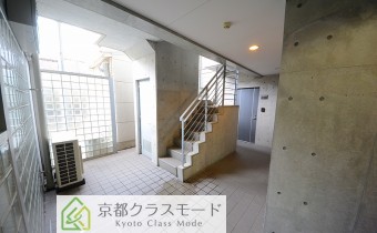 共用部　コンクリート打ち放しでお洒落です♪