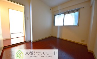 洋 4.5帖　物置スペースや子供部屋に！