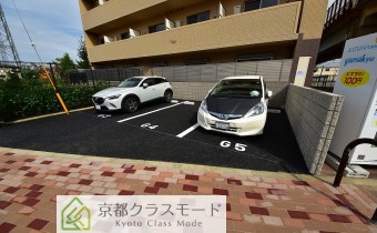 敷地内ガレージ