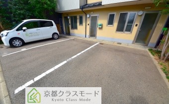 敷地内ガレージ