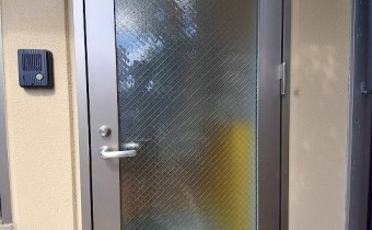 玄関ドア