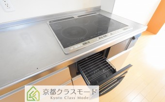 ３口ＩＨコンロ（グリル付き）
