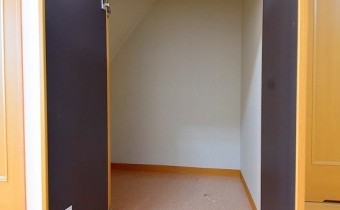 階段下収納
