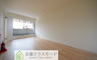 Room9.03
