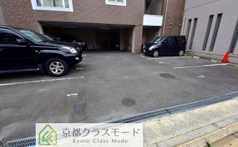敷地内ガレージ