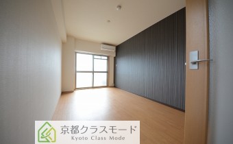 洋 7.5帖　アクセントクロスがシックでお洒落です。