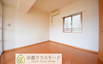 ※室内写真は同マンション内の別タイプのものです。
