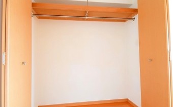 ※室内写真は同マンション内の別タイプのものです。