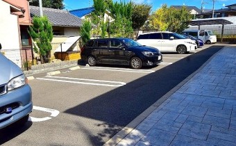 敷地内ガレージ