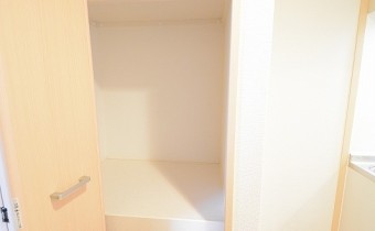 廊下の収納②
