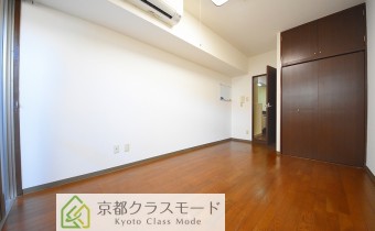 Room8