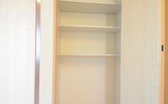 キッチン横収納