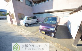 敷地内ガレージ
