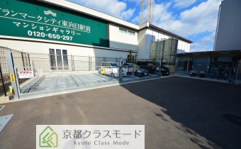 敷地内ガレージ