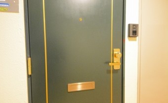 玄関ドア