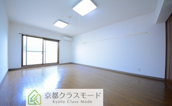 洋室15帖・別アングル