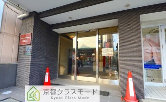 マンションエントランス