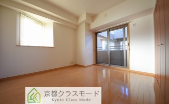 洋室7.3帖
