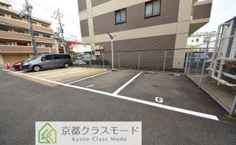 敷地内ガレージ
