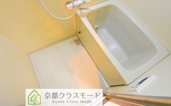 バスルーム・追い炊きシステム付き