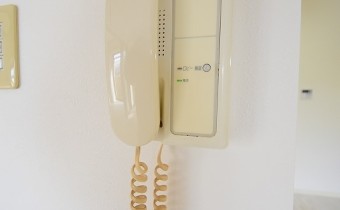 インターホン