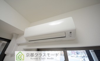 洋室4帖のエアコン」