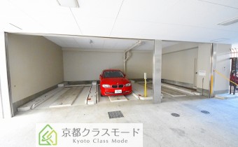 敷地内ガレージ