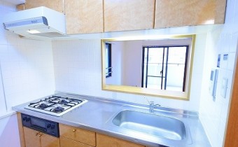 システムキッチン　※同マンション内の別のお部屋のものです。参考としてご覧ください。