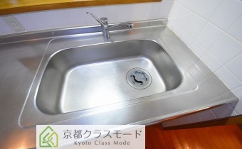 調理スペース　※同マンション内の別のお部屋のものです。参考としてご覧ください。
