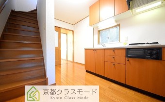 平成11年築の個性的な貸家♪事務所使用も相談可！