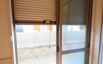 シャッター雨戸付き