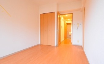 洋室8.2帖・別アングル