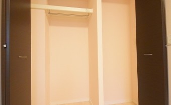 ※室内写真は同マンション内・別タイプの参考画像となります。