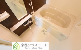 ※室内写真は同マンション内・別タイプの参考画像となります。