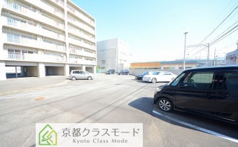 敷地内ガレージ