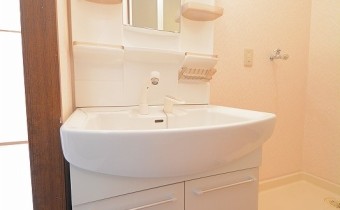 シャンプードレッサー　※室内写真は同マンションの603号室のお写真となります。