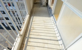 バルコニー　※室内写真は同マンションの603号室のお写真となります。