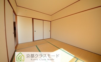 和室6帖　※室内写真は同マンションの603号室のお写真となります。