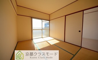 和室6帖　※室内写真は同マンションの603号室のお写真となります。